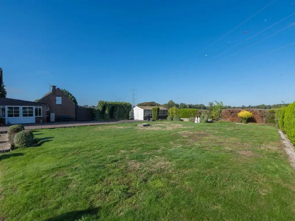 Landelijk gelegen vrijstaande woning op een riant perceel foto 6