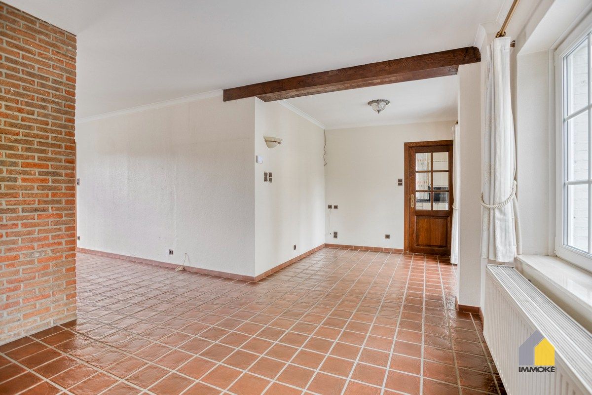 Vrijstaande, statige woning op 7 a 82 ca met 3 slpk en mooie tuin. foto 8