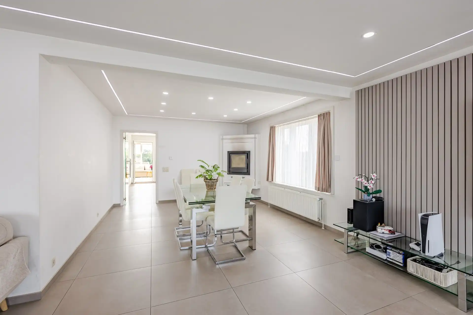 Veelzijdig handelspand met toonzaal, atelier en ruime woonst - Okegem foto 7