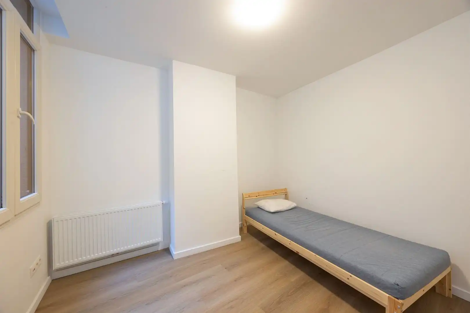 Gerenoveerde woning met 4 kamers aan UA foto 15