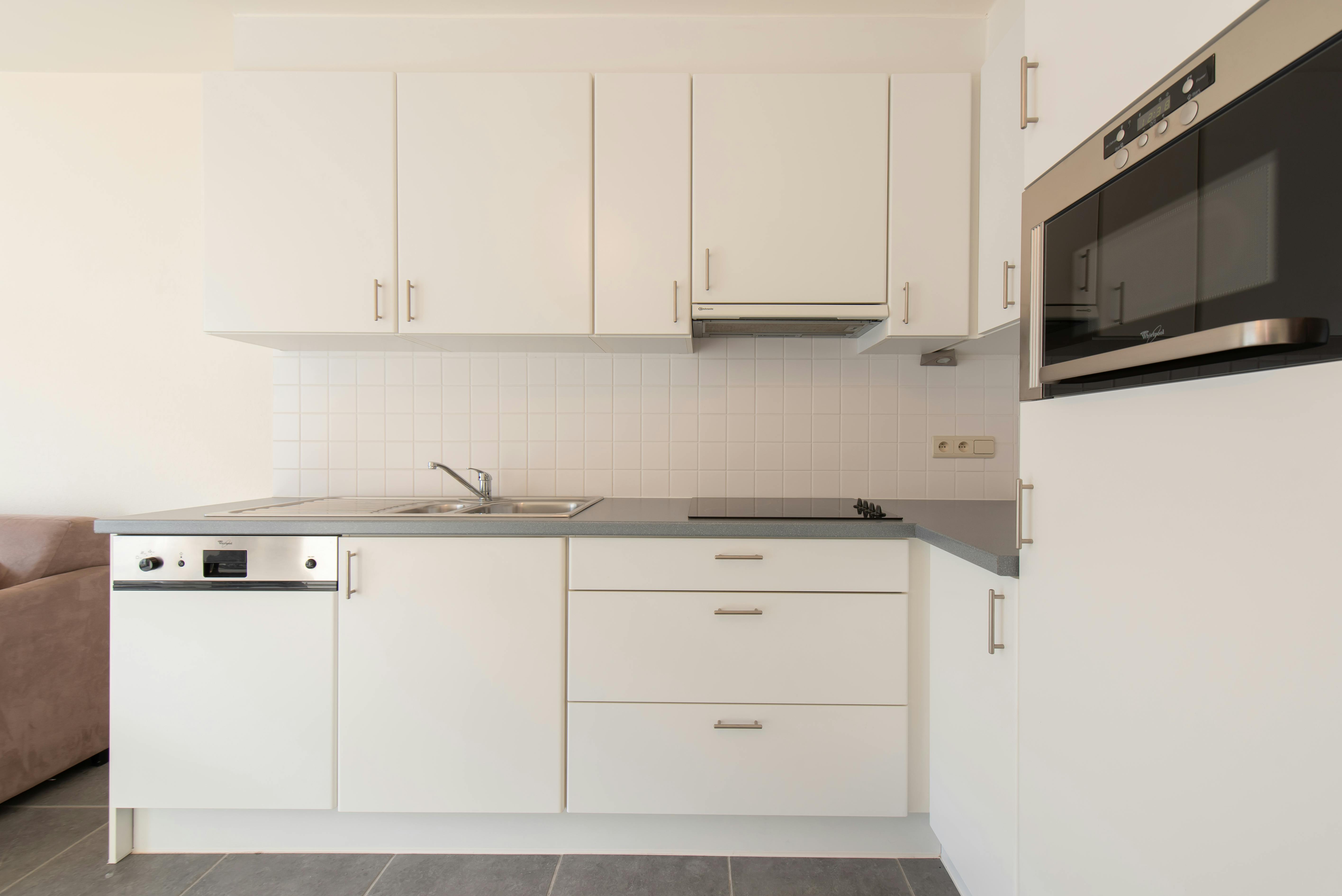 Zuidgerichte penthouse studio met ruime terrassen op topligging! foto 13