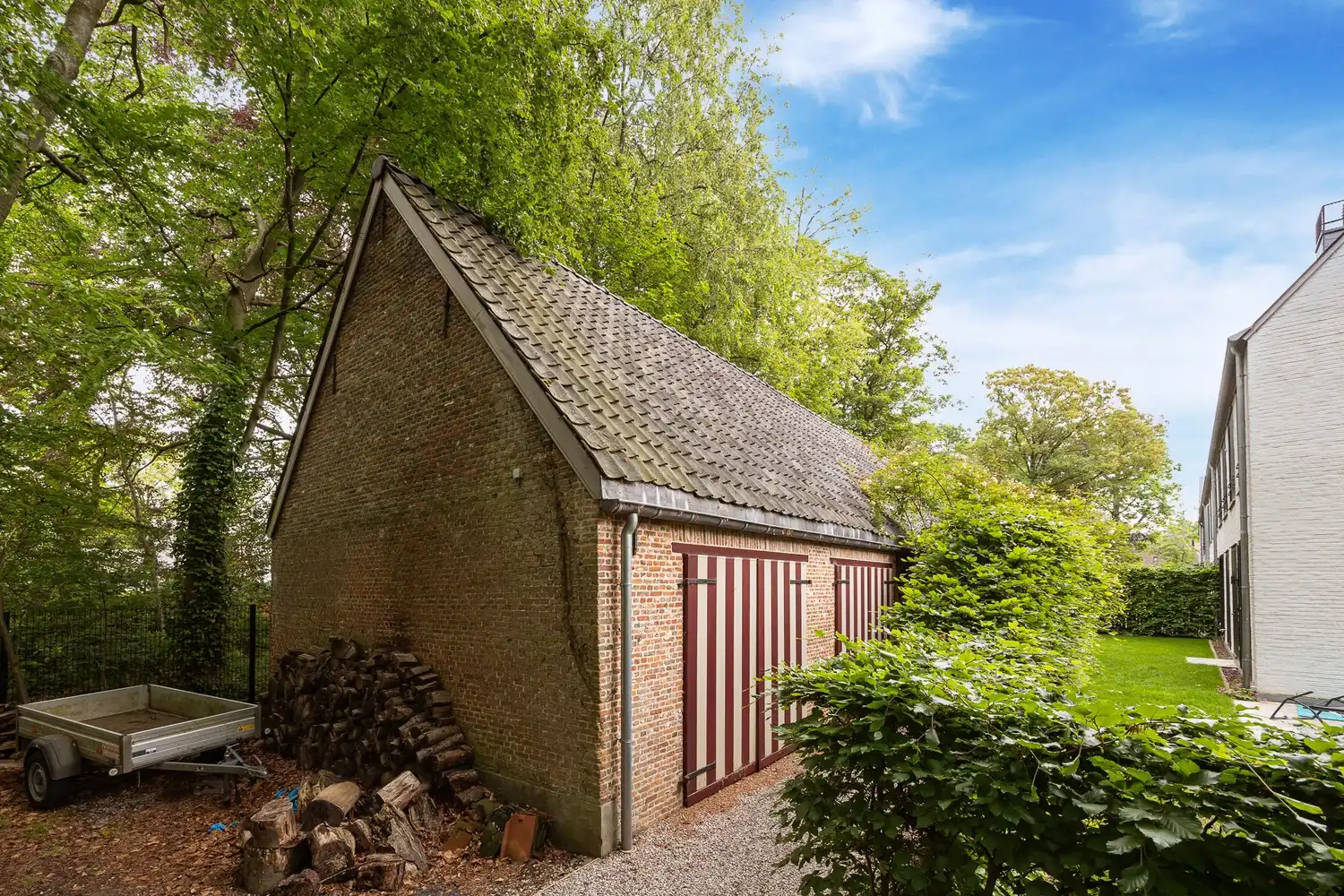 Karaktervolle pastorijwoning in een uniek, privatief woondomein met weelderige parktuin foto 32