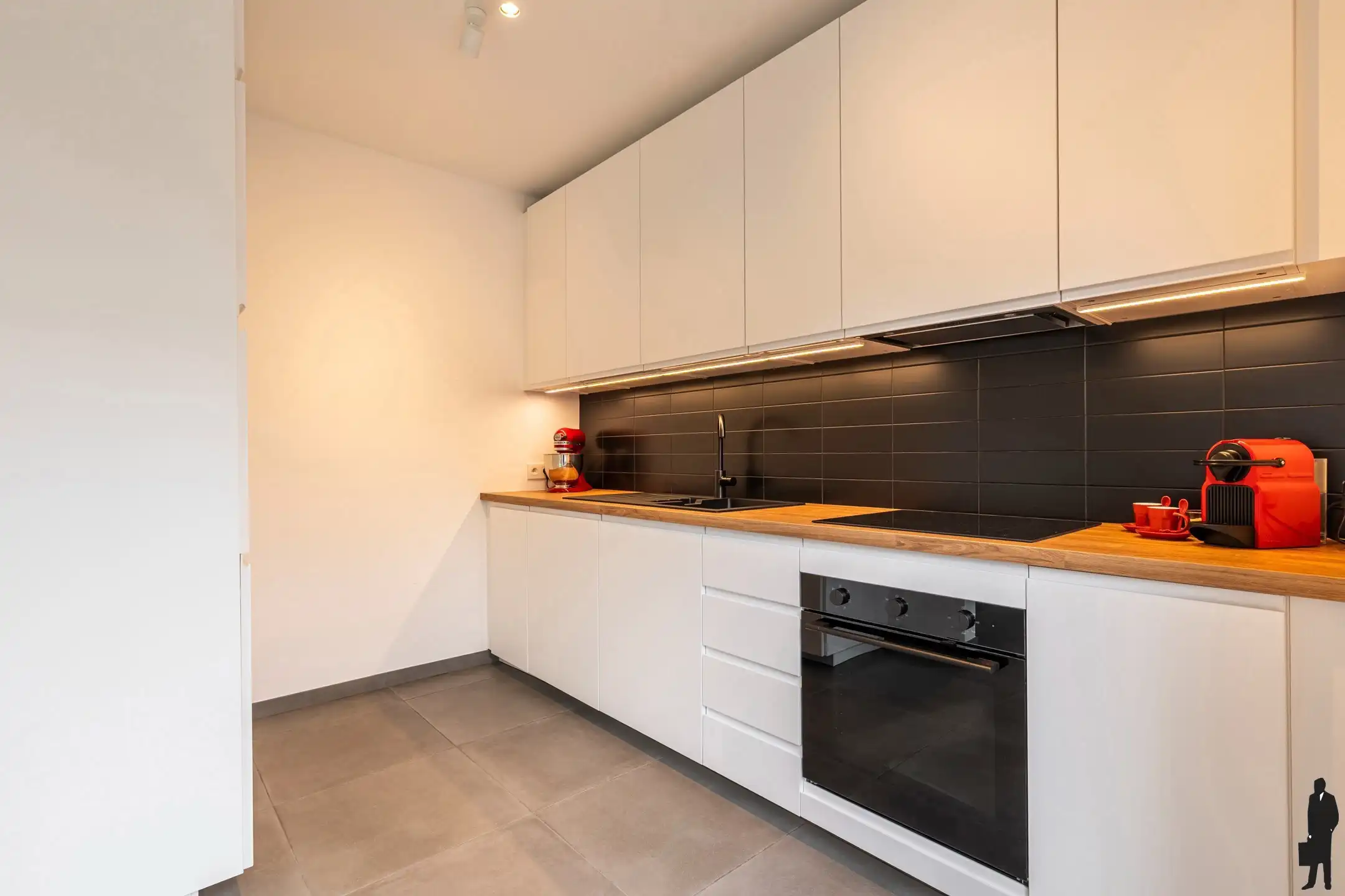 Lichtrijk gerenoveerd instapklaar appartement met 2 slpk foto 8