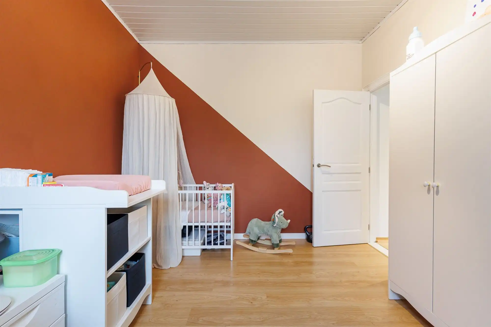 Instapklare woning met 2 slaapkamers en tuin foto 11