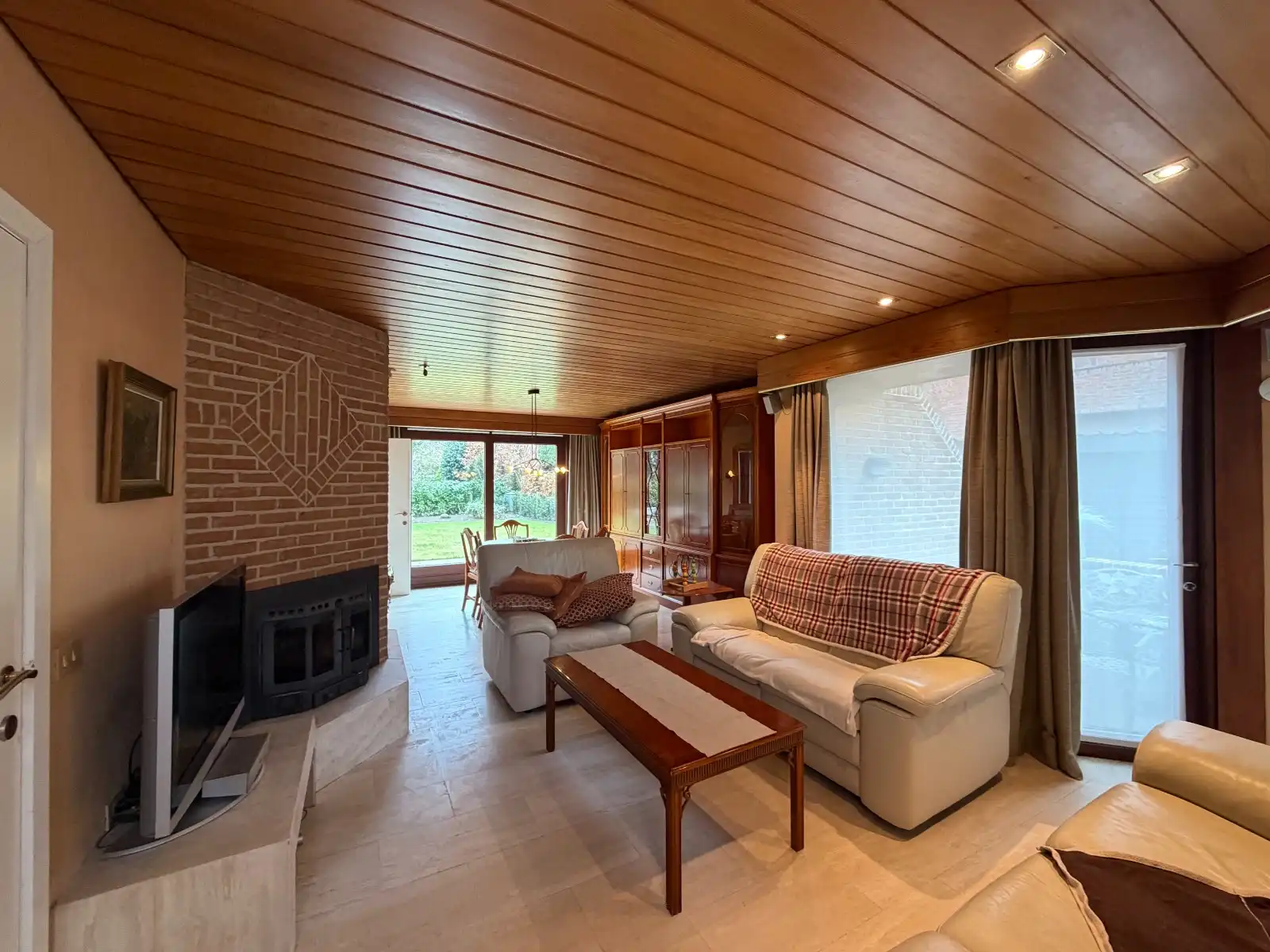 Ruime villa in residentiële wijk te Deinze foto 4