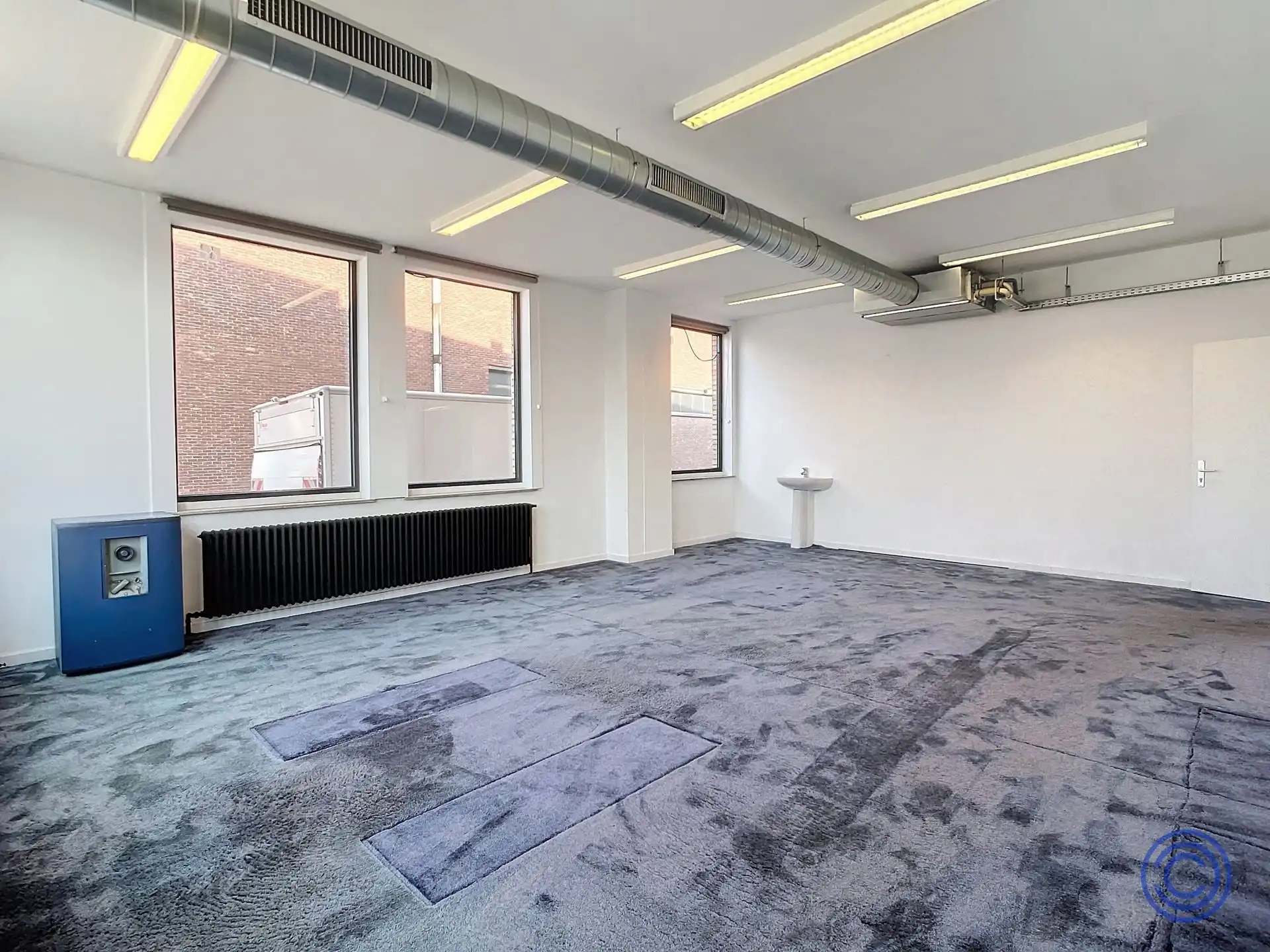 Strategisch gelegen kantoor ca. 670m² in havengebied! foto 8