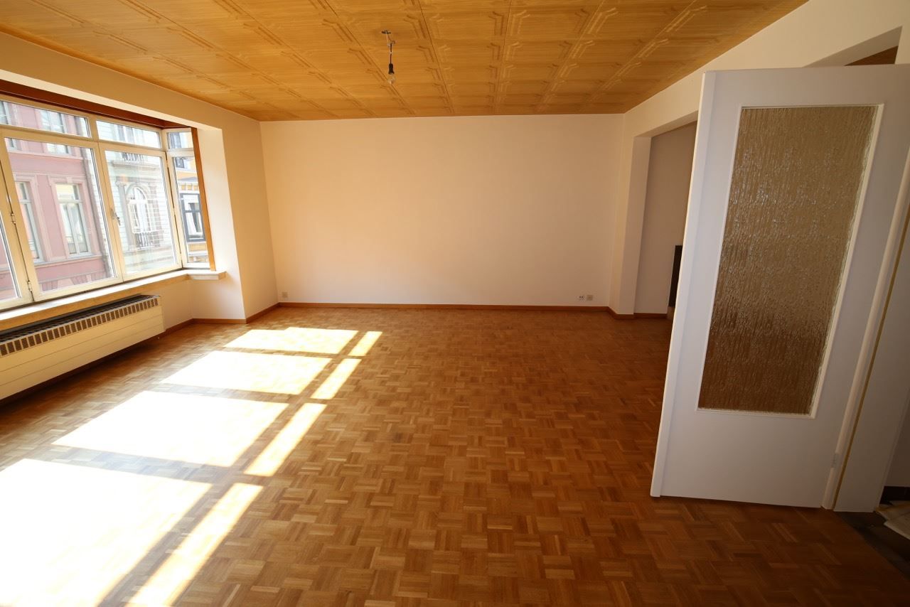 Appartement 2de verdiep foto {{pictureIndex}}