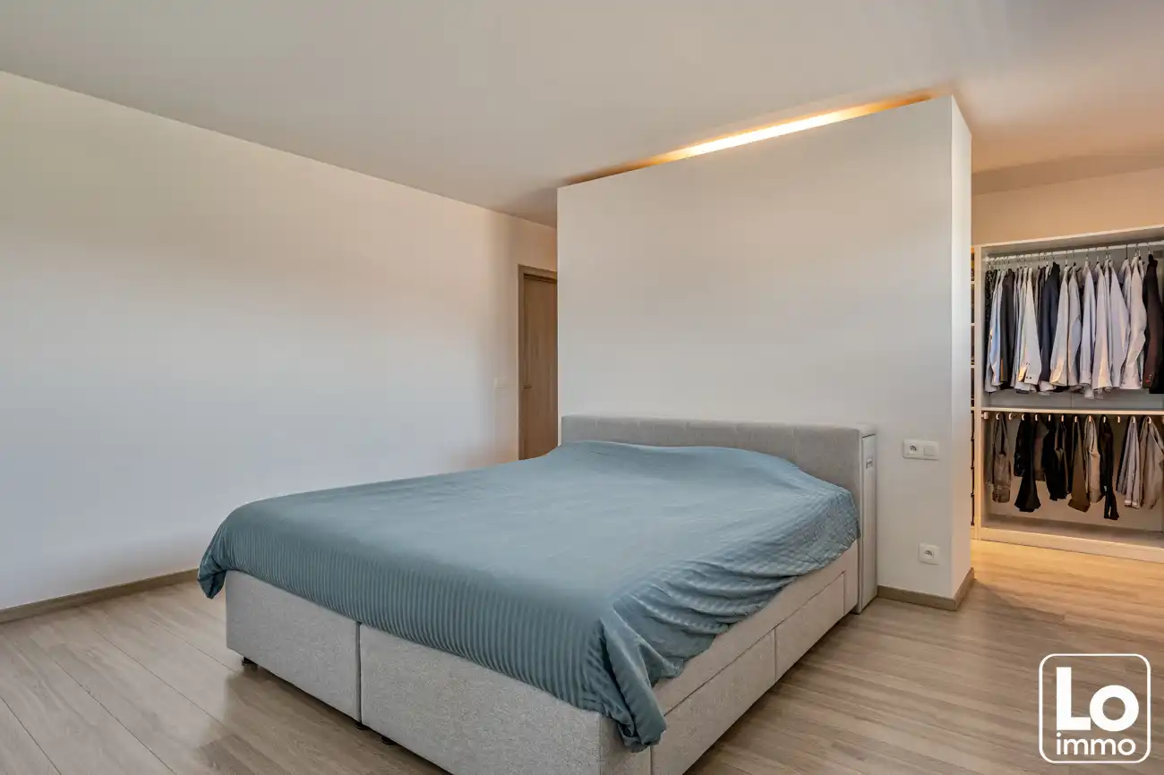 Instap klare moderne open villa met dubbele inpandige garage en een gezellige tuin op een toplocatie nabij het centrum van Lochristi! foto 46