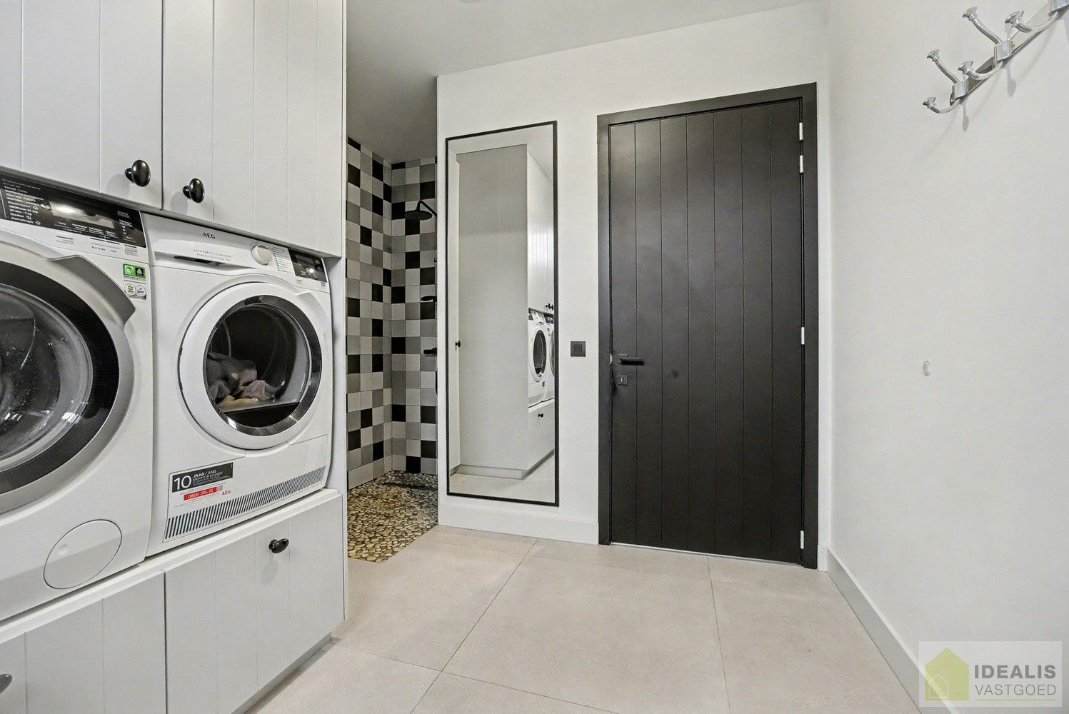 IDEALIS VASTGOED - BIJZONDERE EN HOOGWAARDIG AFGEWERKTE VILLA OP GEGEERDE LOCATIE foto 29