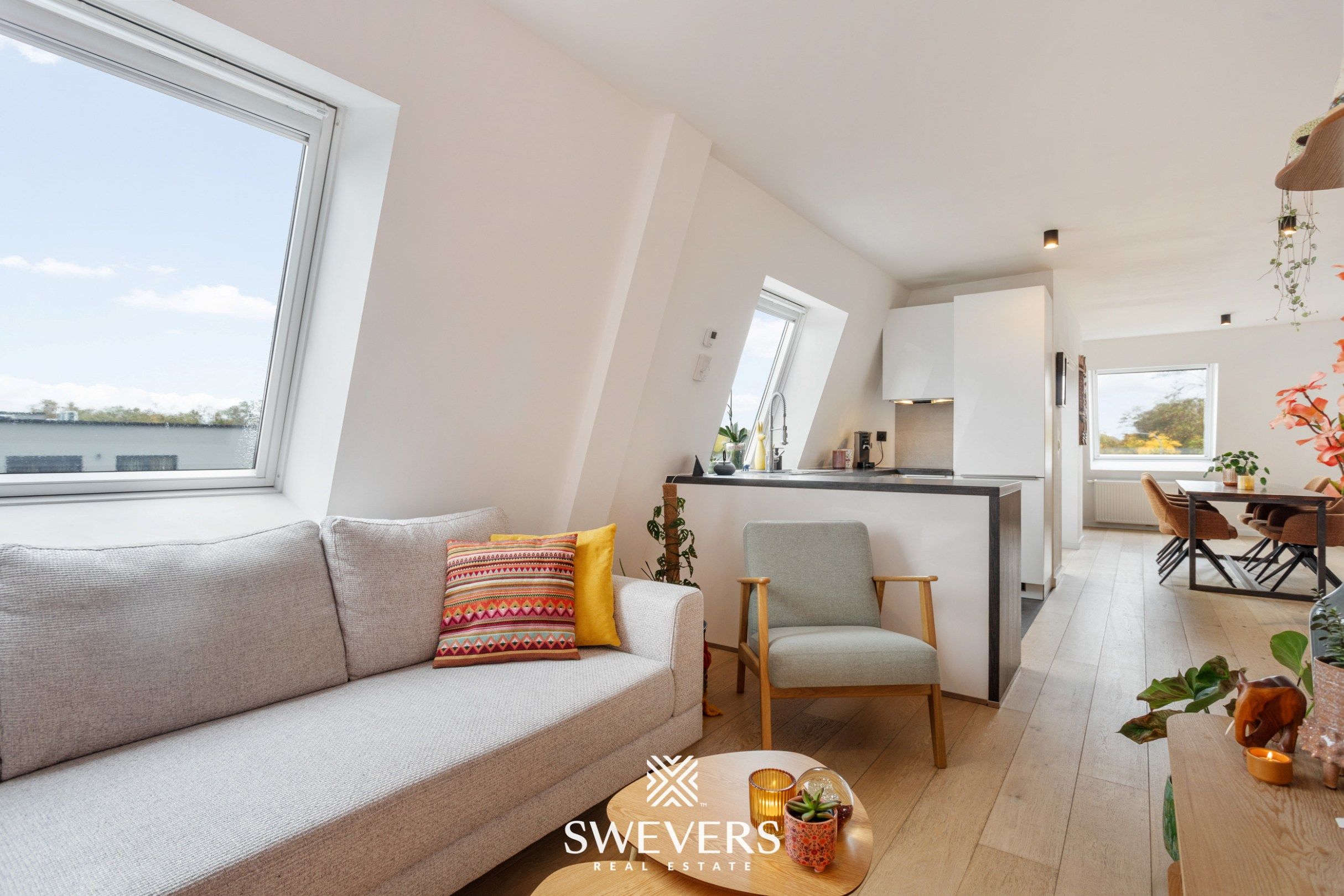 Ruim appartement (125m²) met 3 slpk in hartje Leopoldsburg foto 7