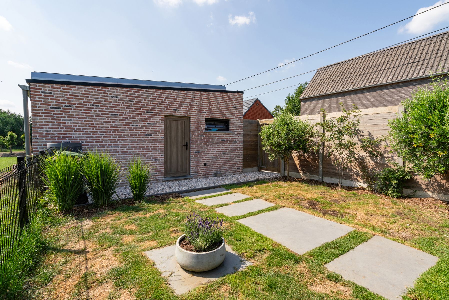 Instapklare woning met dubbele garage in het mooie Asenede foto 5