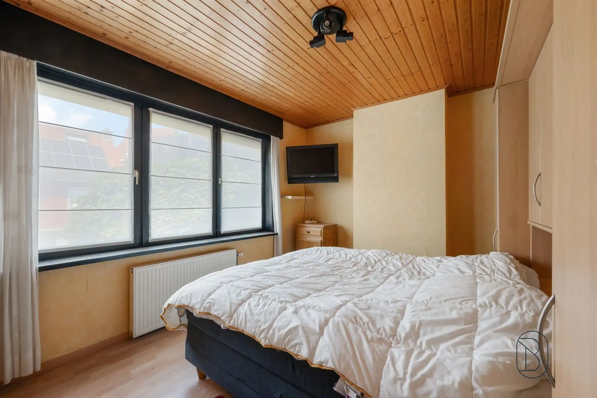 Instapklare gezinswoning met 4 slaapkamers en zonnige tuin! foto 9