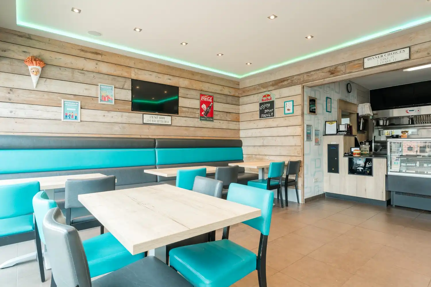 Bekende frituur met super mooi duplex appartement en zwembad te Achel foto 2