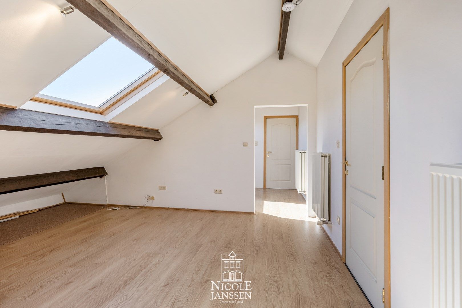 Vrijstaande woning op royaal perceel foto 16