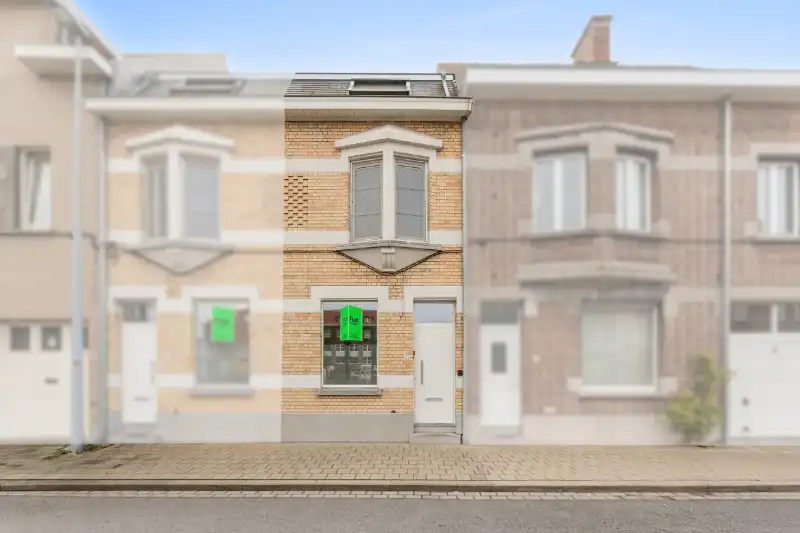 Instapklare rijwoning nabij centrum foto {{pictureIndex}}