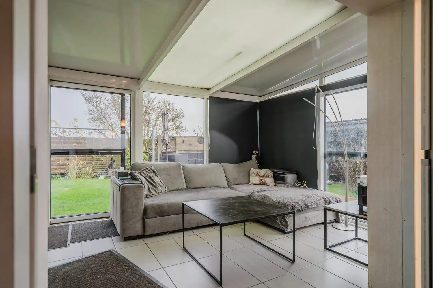 RUIME GEZINSWONING MET TUIN foto 12
