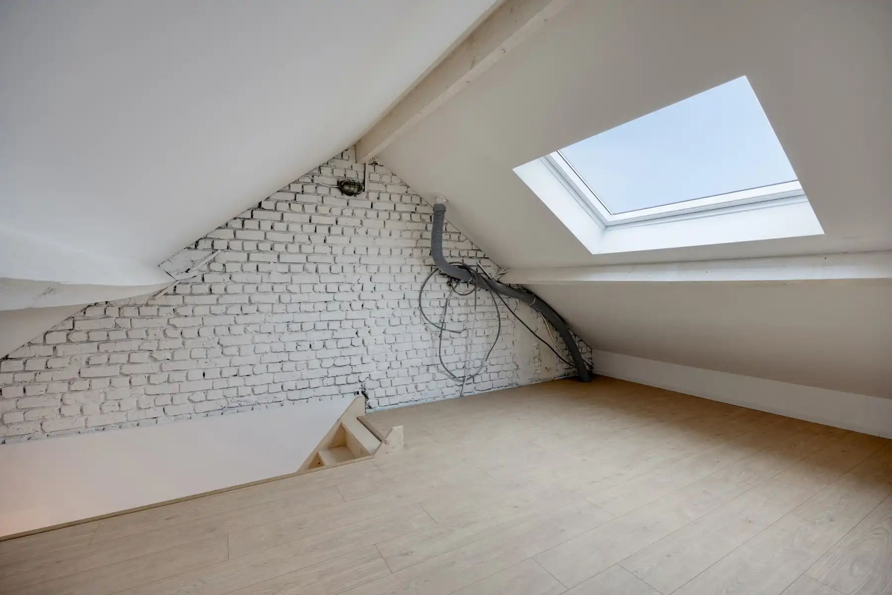 Stijlvol gerenoveerde woning met 3 slaapkamers  foto 27