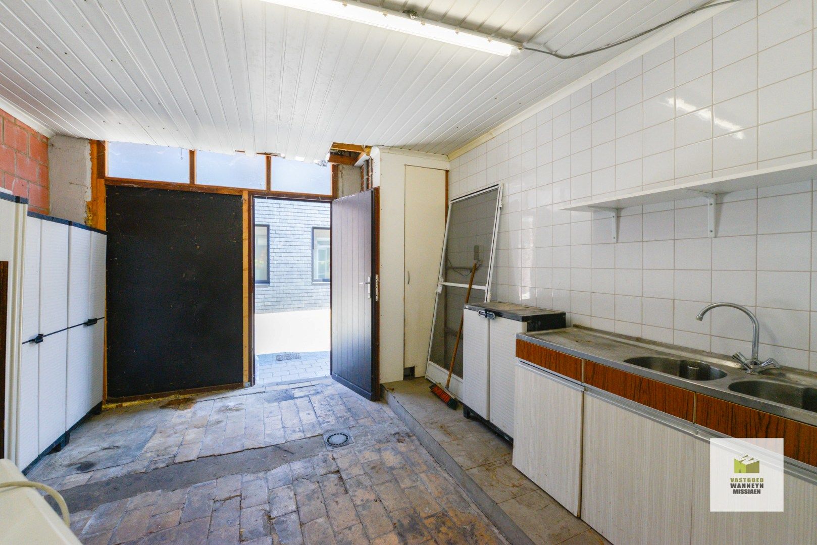 Starterswoning met 3 slaapkamers en knusse stadstuin met fietsenberging. foto 14