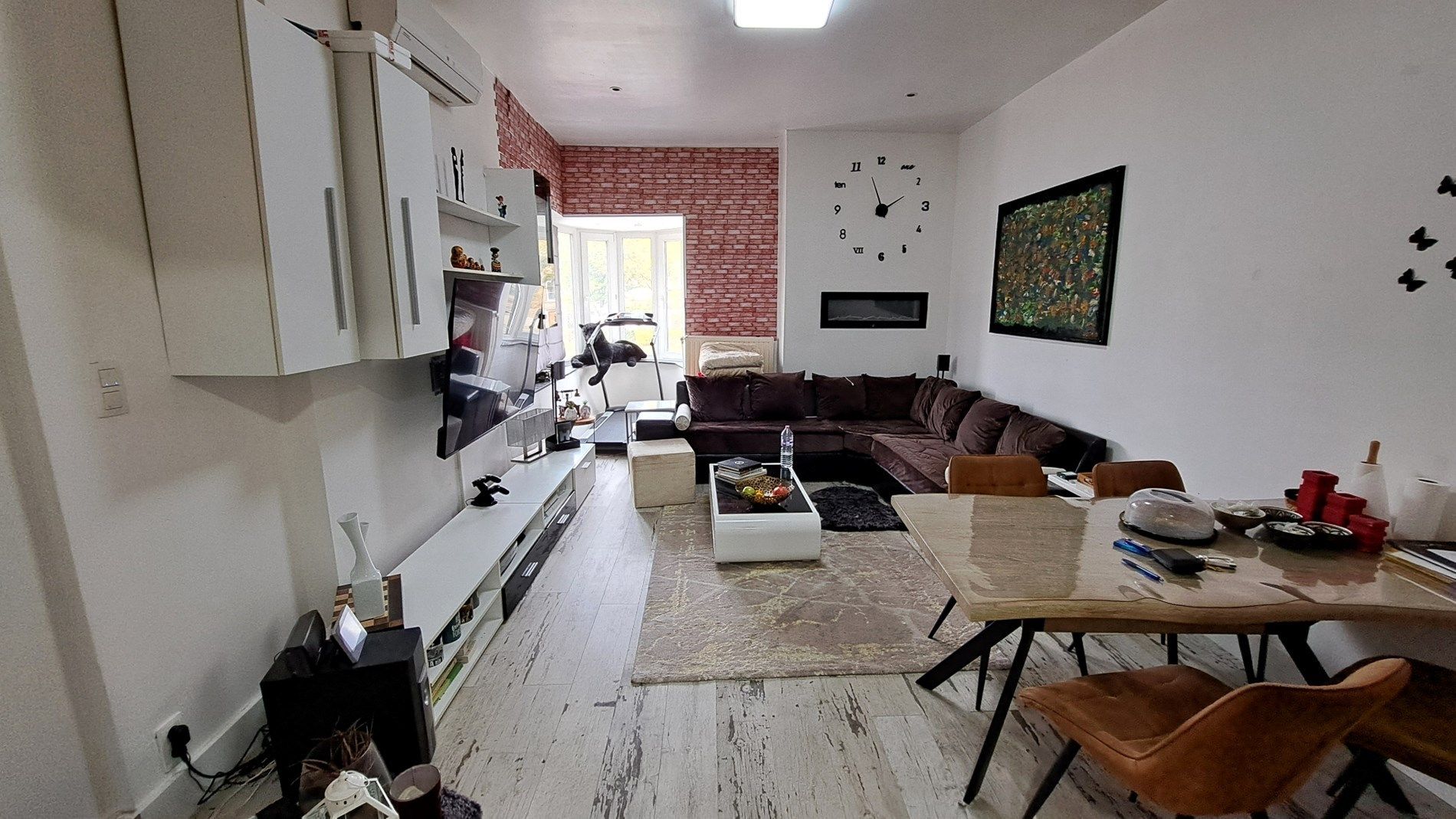 Art-Deco woning op een mooie ligging met mogelijkheid tot 3 slpks (4 à 5 slpks met zolder) en een terras foto 2