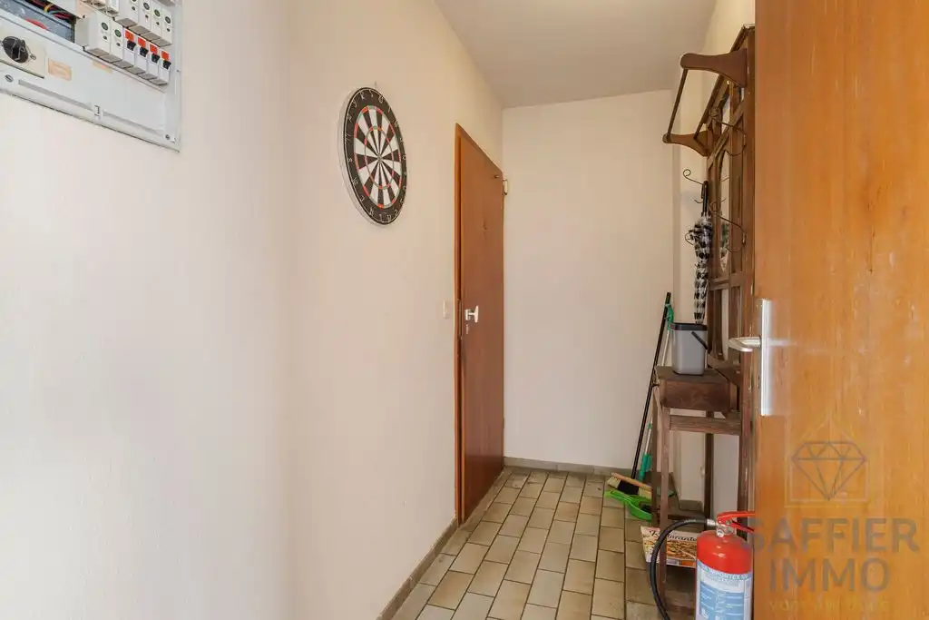 Ruim 2-slaapkamer appartement met zonnig terras op topligging in Roeselare foto 5