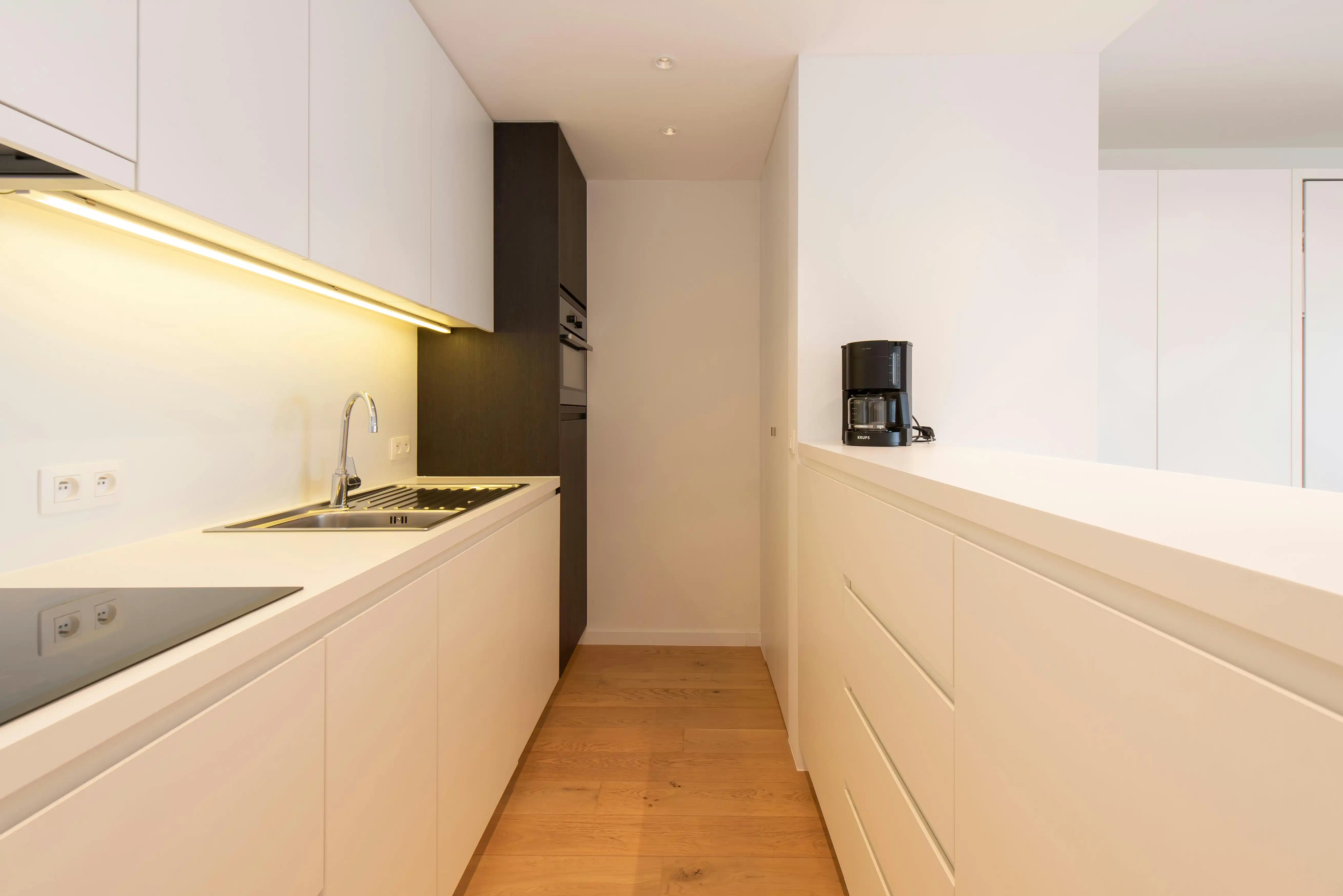 Magnifieke studio met prachtig open zicht op het Kursaal foto 8