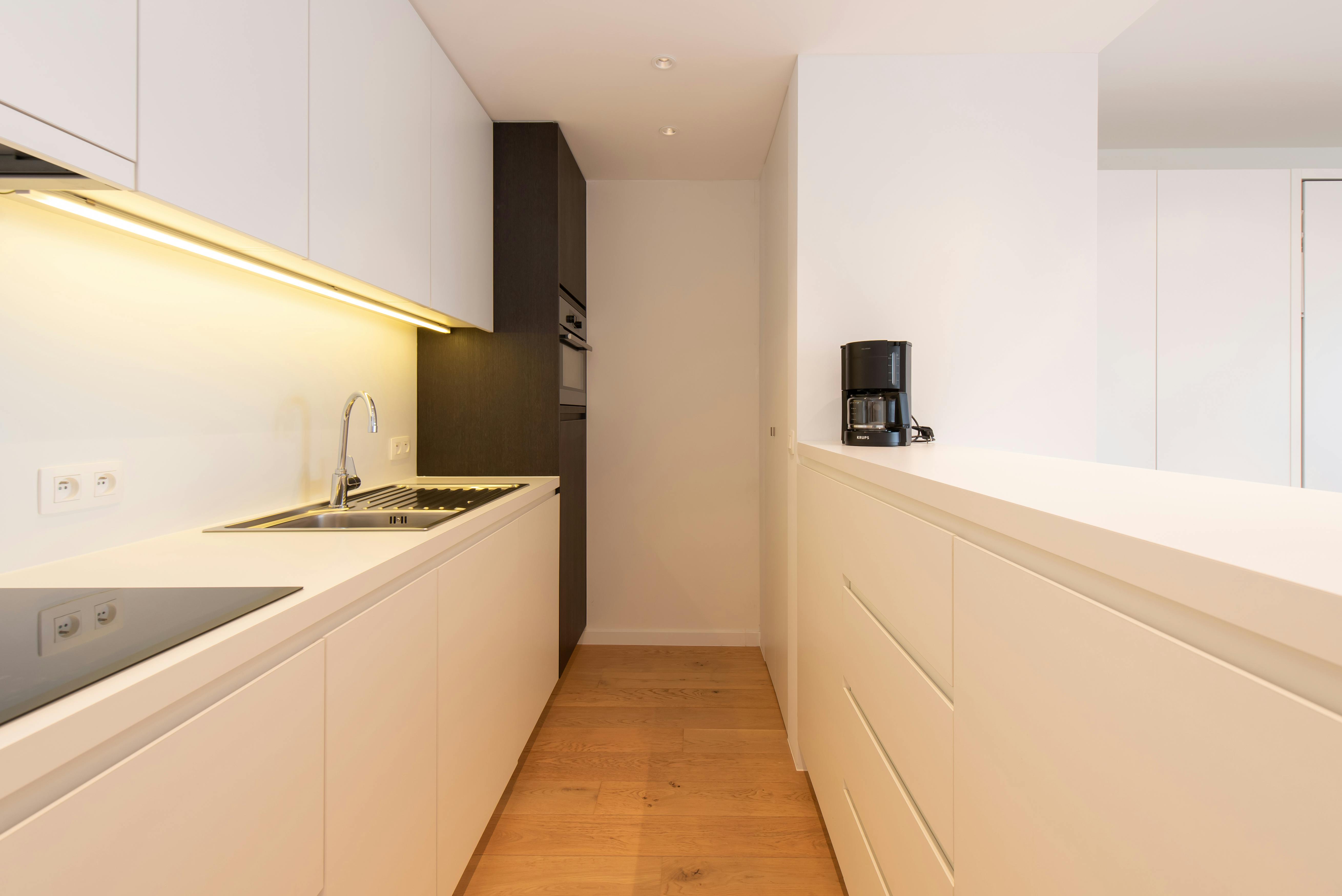 Magnifieke studio met prachtig open zicht op het Kursaal foto 8