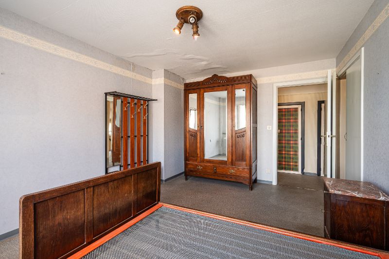 Zeer degelijke woning met veel potentieel foto 19