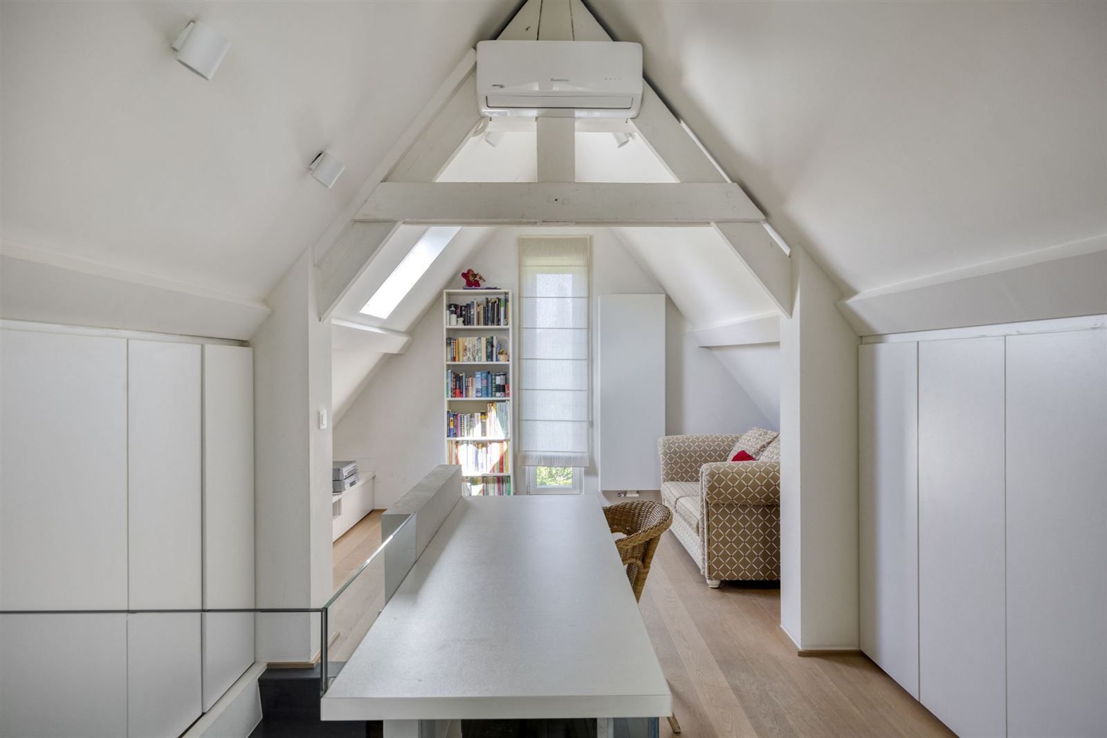 Exclusieve villa (5 slpks) met praktijk mogelijkheden in Sint-Genesius-Rode foto 28