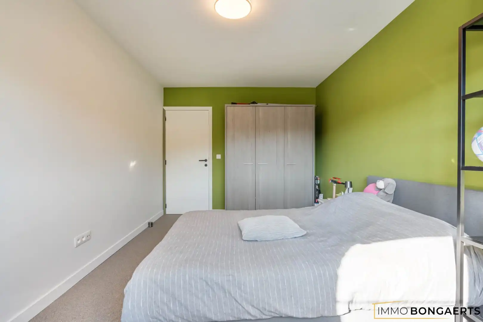 Energiezuinige woning met zwembad op rustige ligging in As foto 24