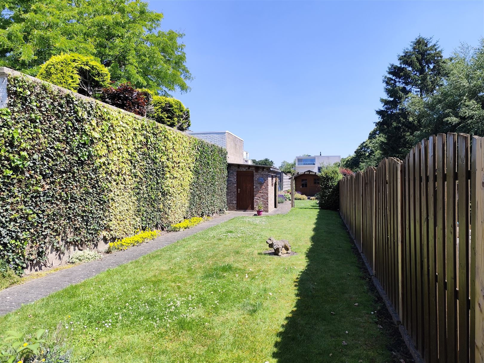 Verzorgde stadswoning met ruime tuin. foto 17