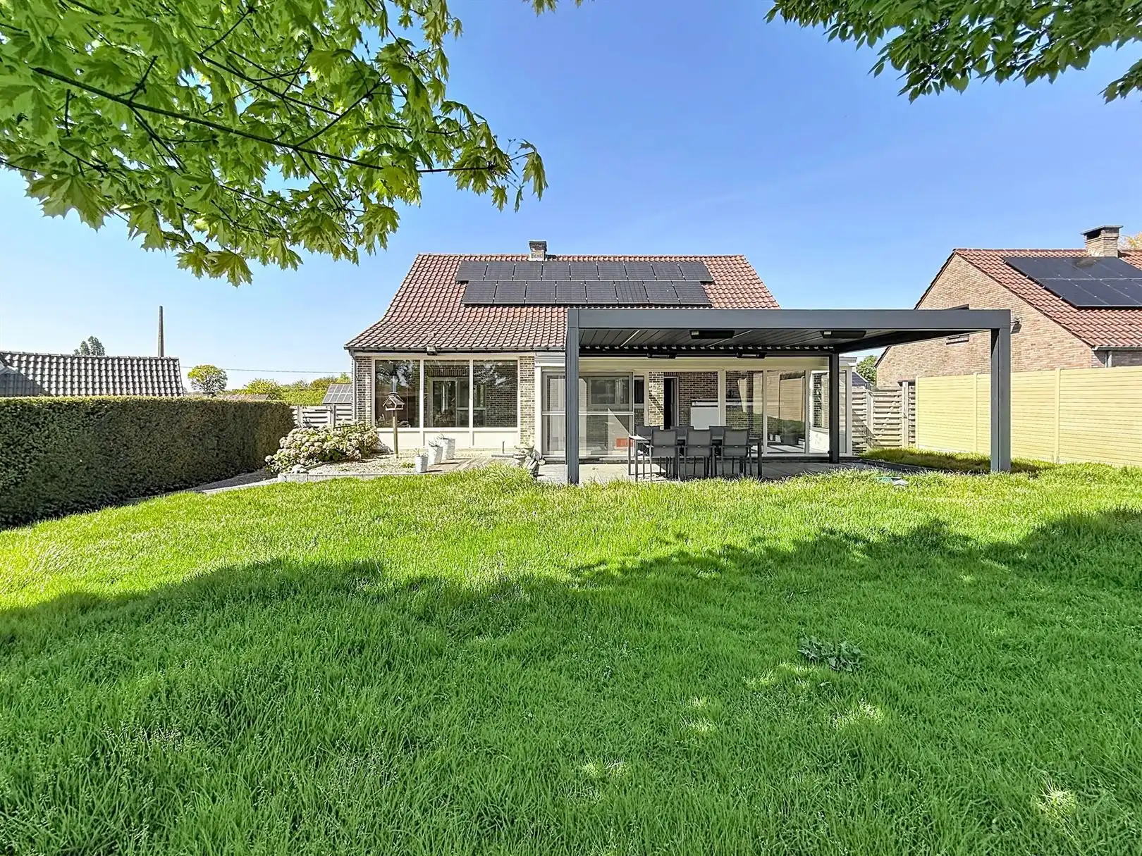 Ruime open bebouwing met 4 slpks, veranda, tuin, garage, 8a  foto 34