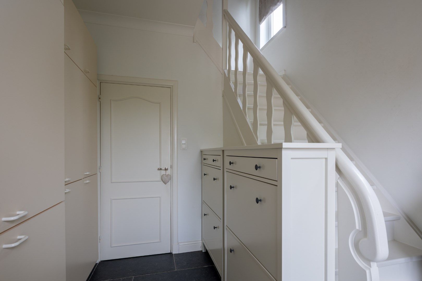 Deze vrijstaande woning gelegen op een perceel van 6a45ca wordt verkocht! foto 2