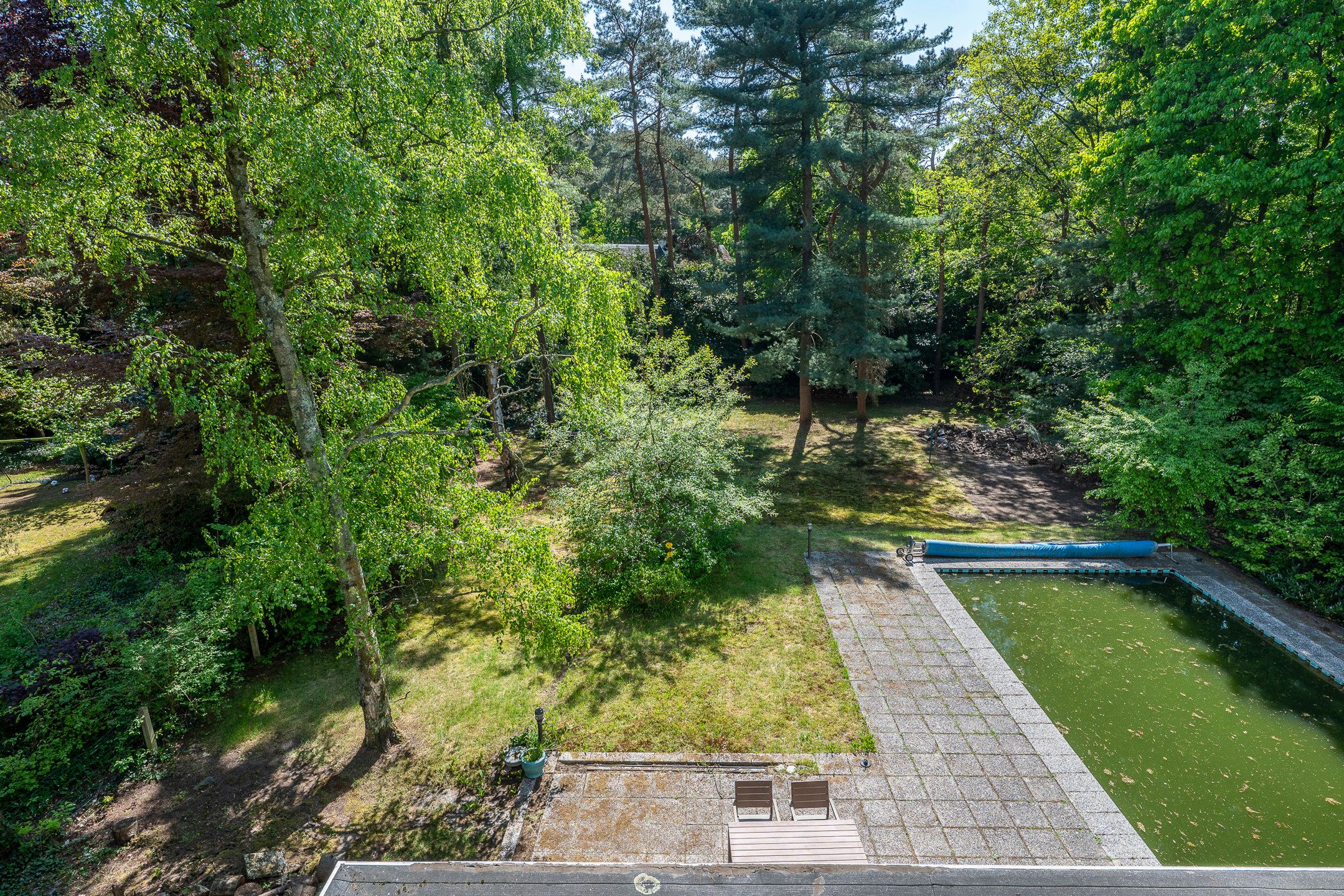 Unieke te renoveren villa op riant perceel foto 18