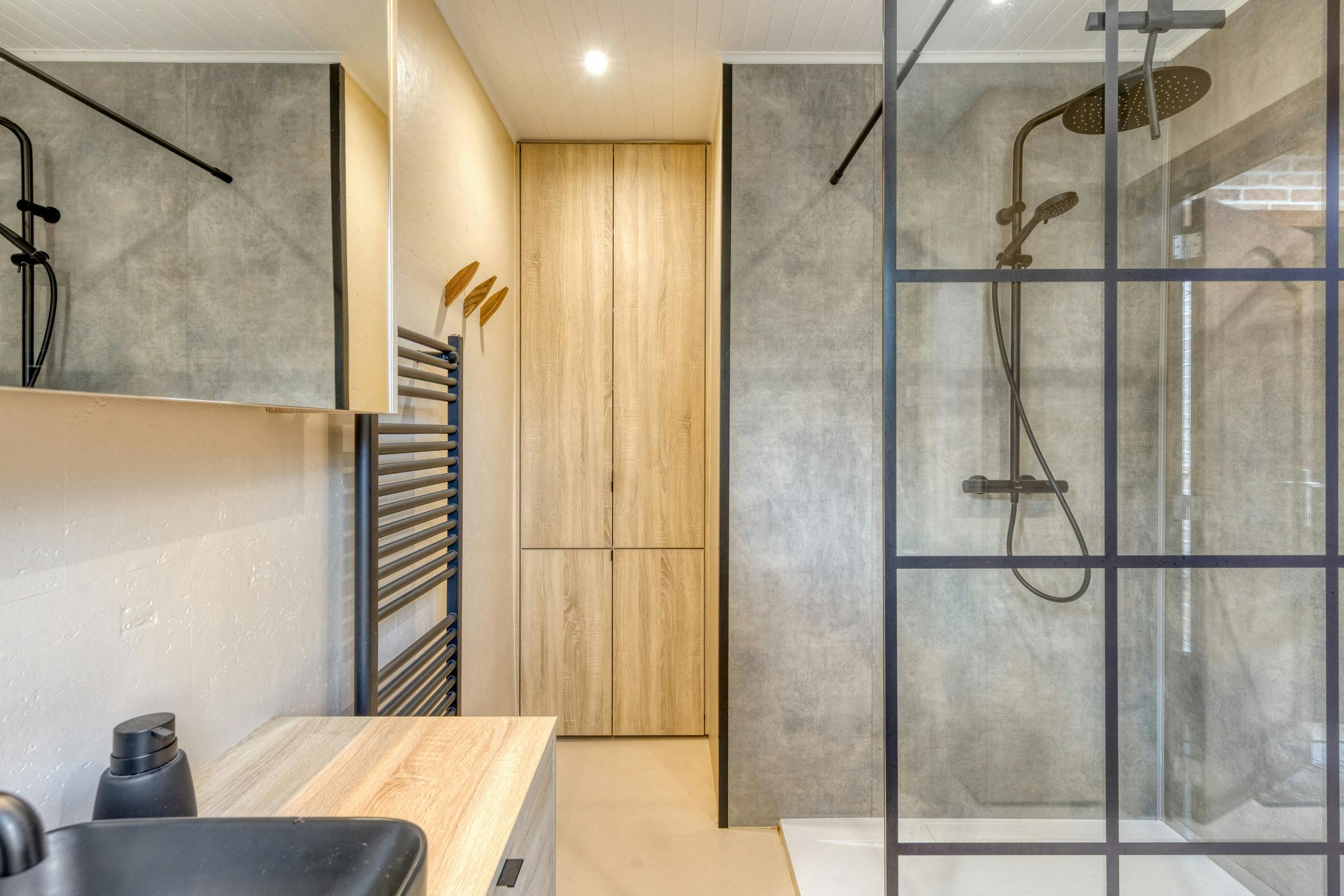 Instapklare woning met gezellige tuin te koop in Roeselare foto 11