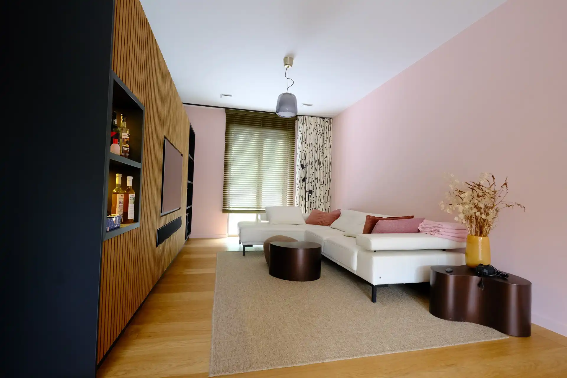 luxueus ingerichte woning met 3 slaapkamers in het gezellige Oud-Rekem foto 5