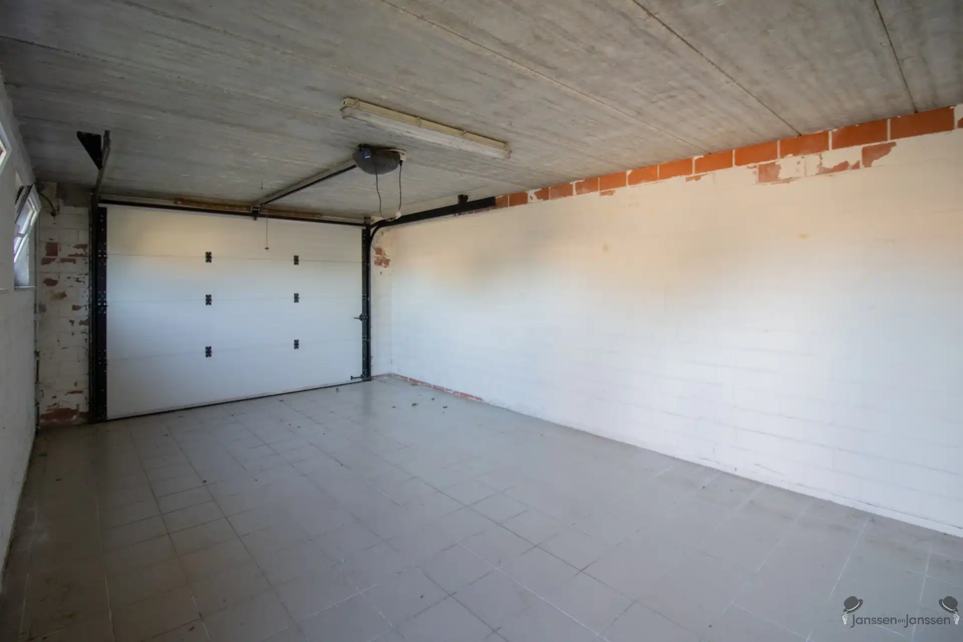 Centraal gelegen recente HOB met min. 5 slaapkamers op 819 m² foto 22