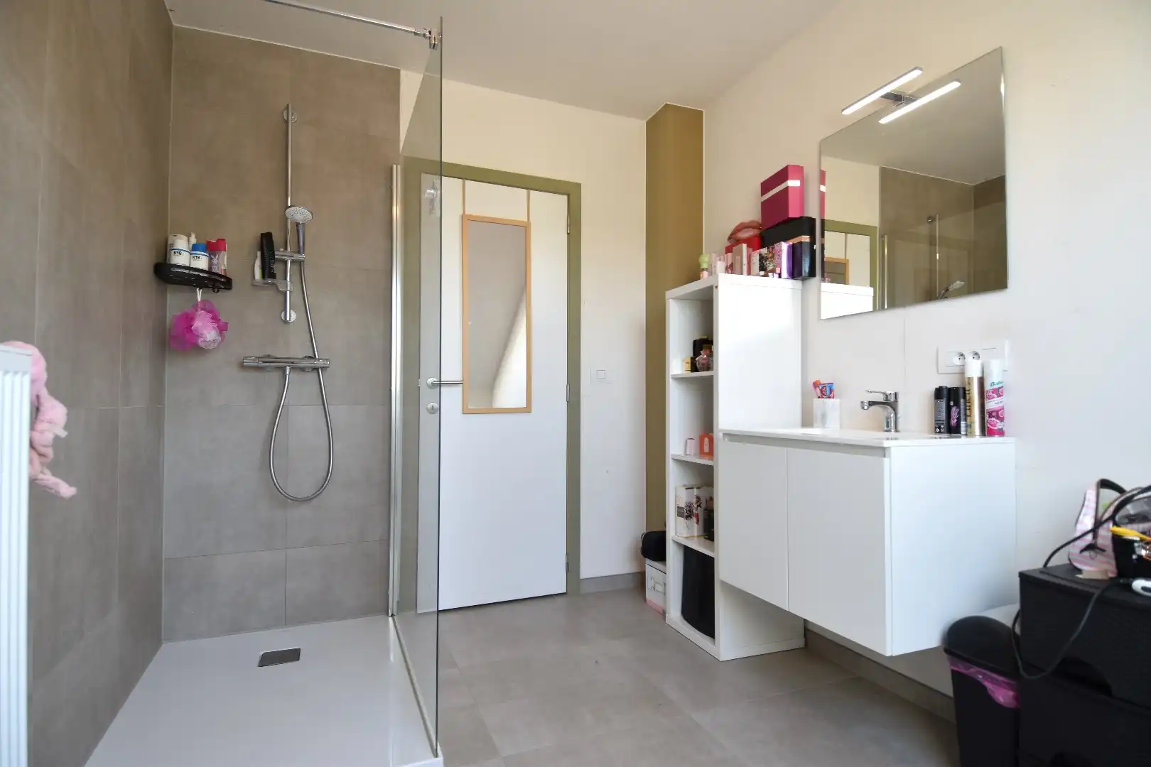 Nieuwbouwwoning met 3 slaapkamers en carport gelegen in een kindvriendelijke wijk te Heule foto 6