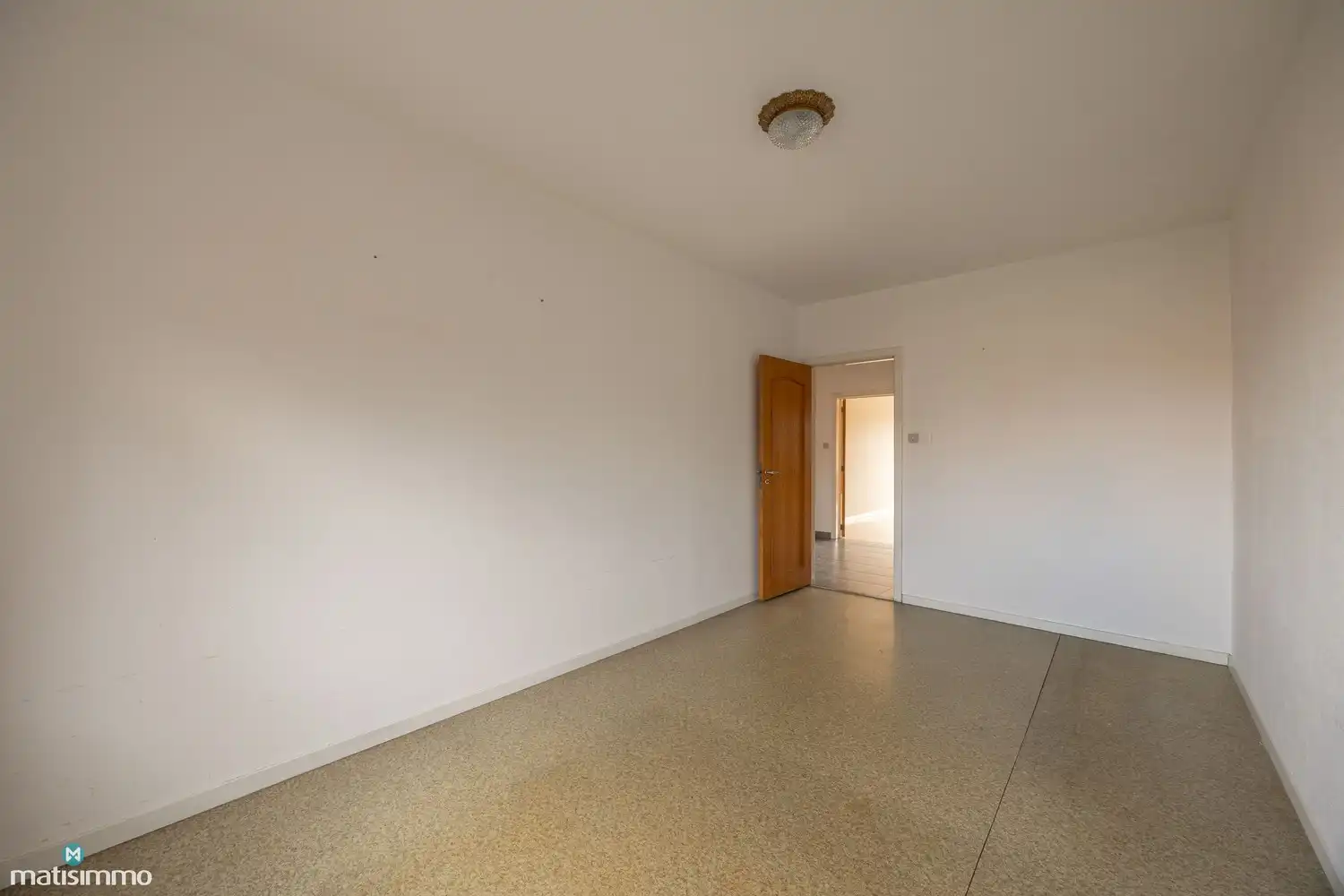 APPARTEMENT MET 2 SLAAPKAMERS, 2 TERRASSEN EN AUTOSTAANPLAATS OP WANDELAFSTAND VAN TONGEREN-CENTRUM foto 16