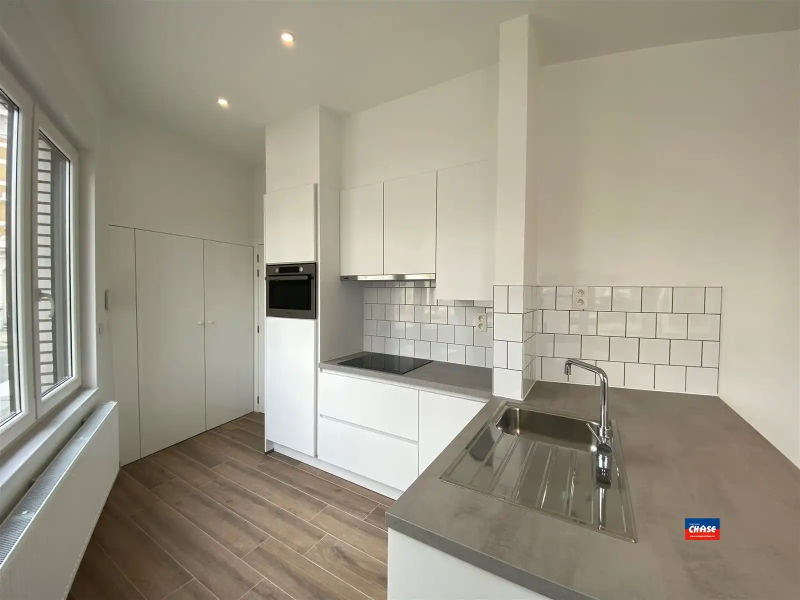 Verzorgde studio met aparte slaapkamer, fietsenstalling en kelderberging  foto 2