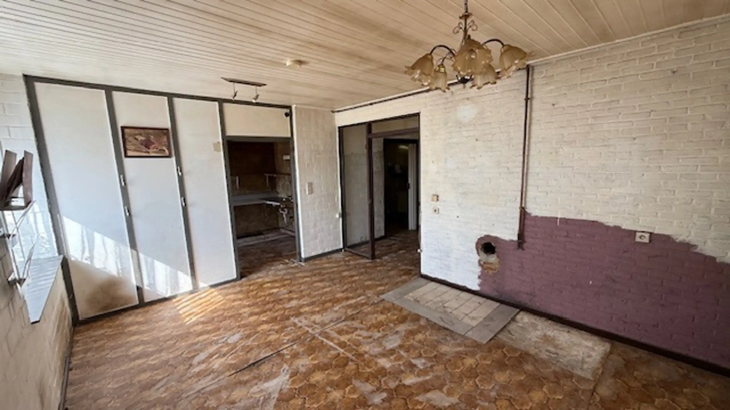 Te renoveren woning in een rustige en groene omgeving foto 3