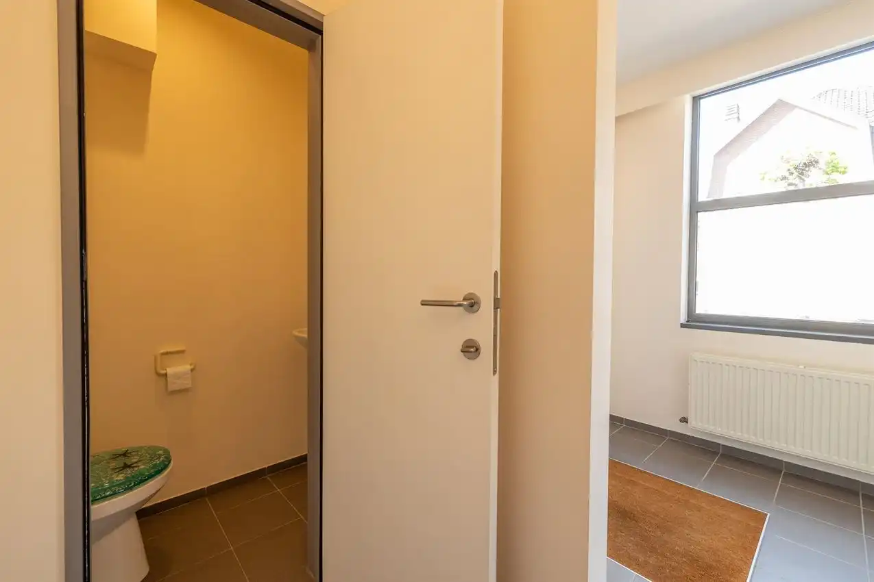 instapklare woning (3 slpk) in oude gemeenteschool foto 8