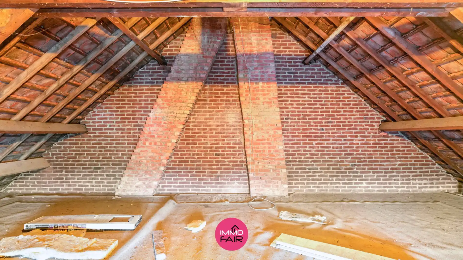 Gezinswoning met authentieke elementen in centrum Lanaken! foto 16