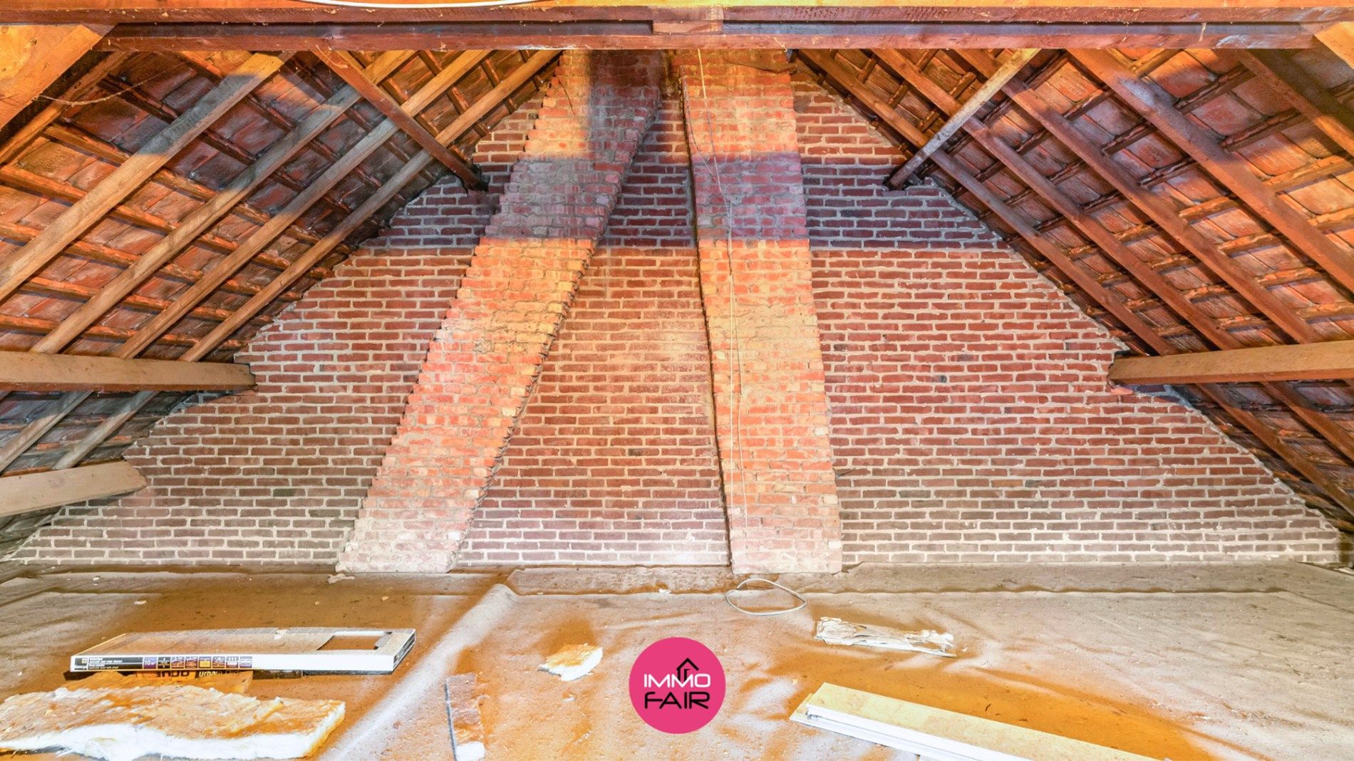 Gezinswoning met authentieke elementen in centrum Lanaken! foto 16