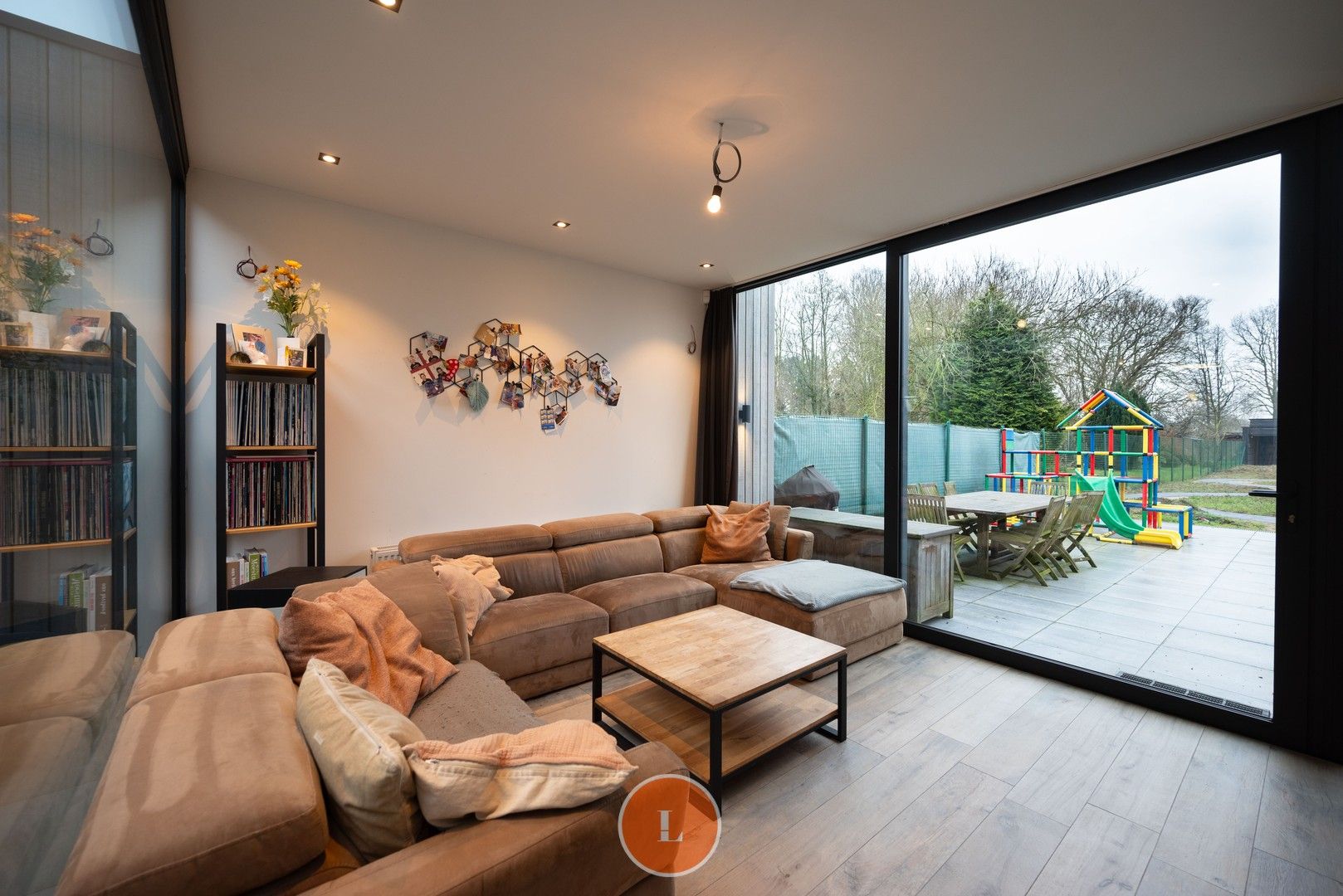 Gerenoveerde woning met loods (100m²) te koop in Menen foto 8