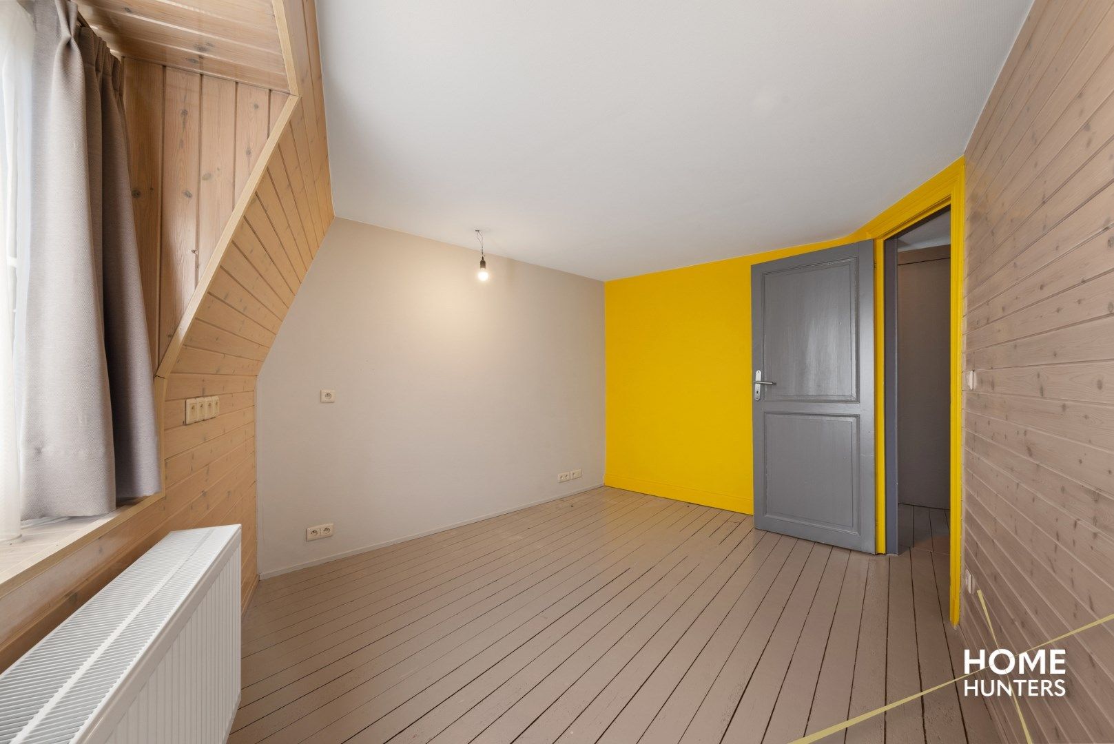 Gezellig duplexappartement met 3 slaapkamers en een zonnig terras te Ieper foto 14