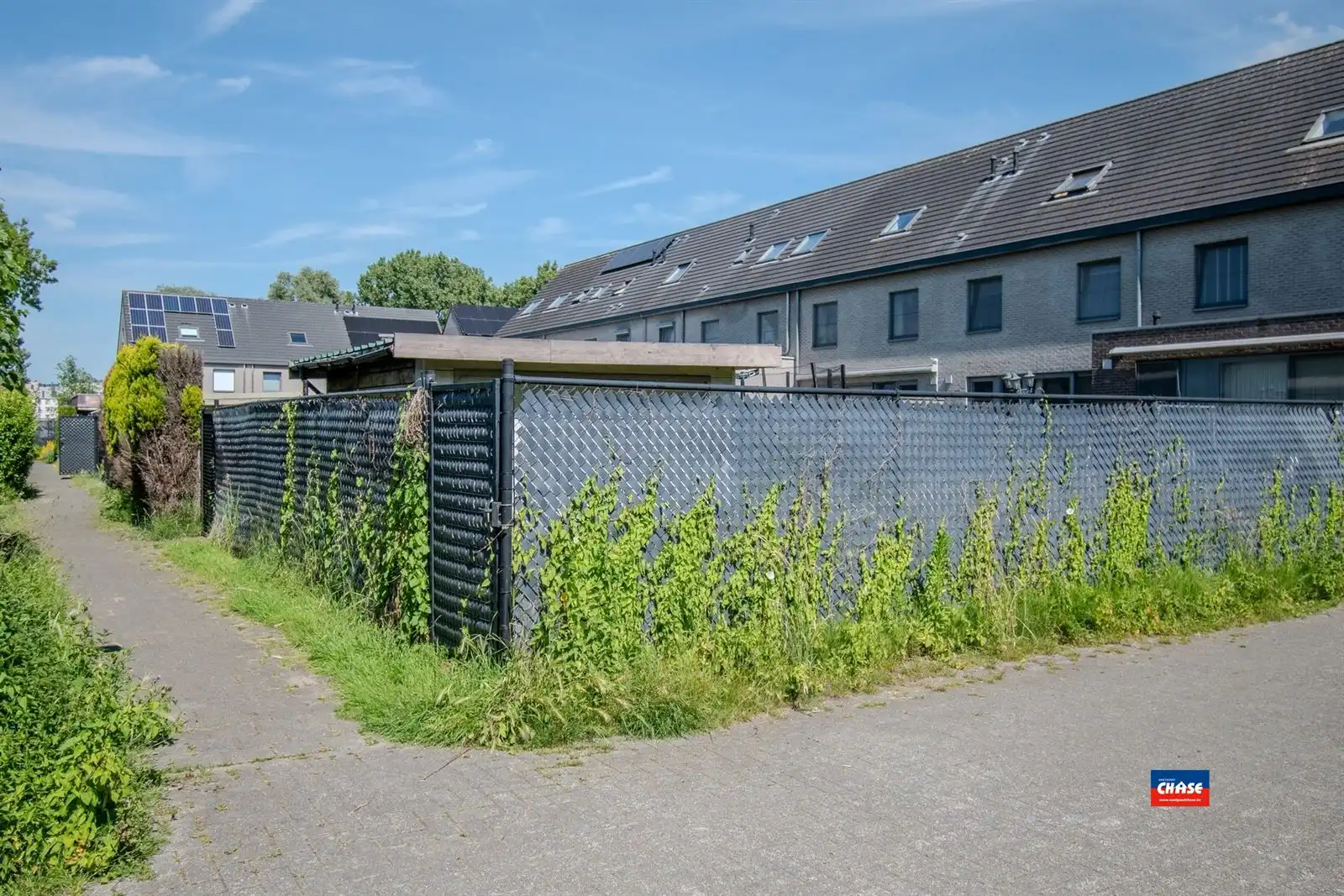 Instapklare woning met 4 slaapkamers, tuin en garagebox foto 33