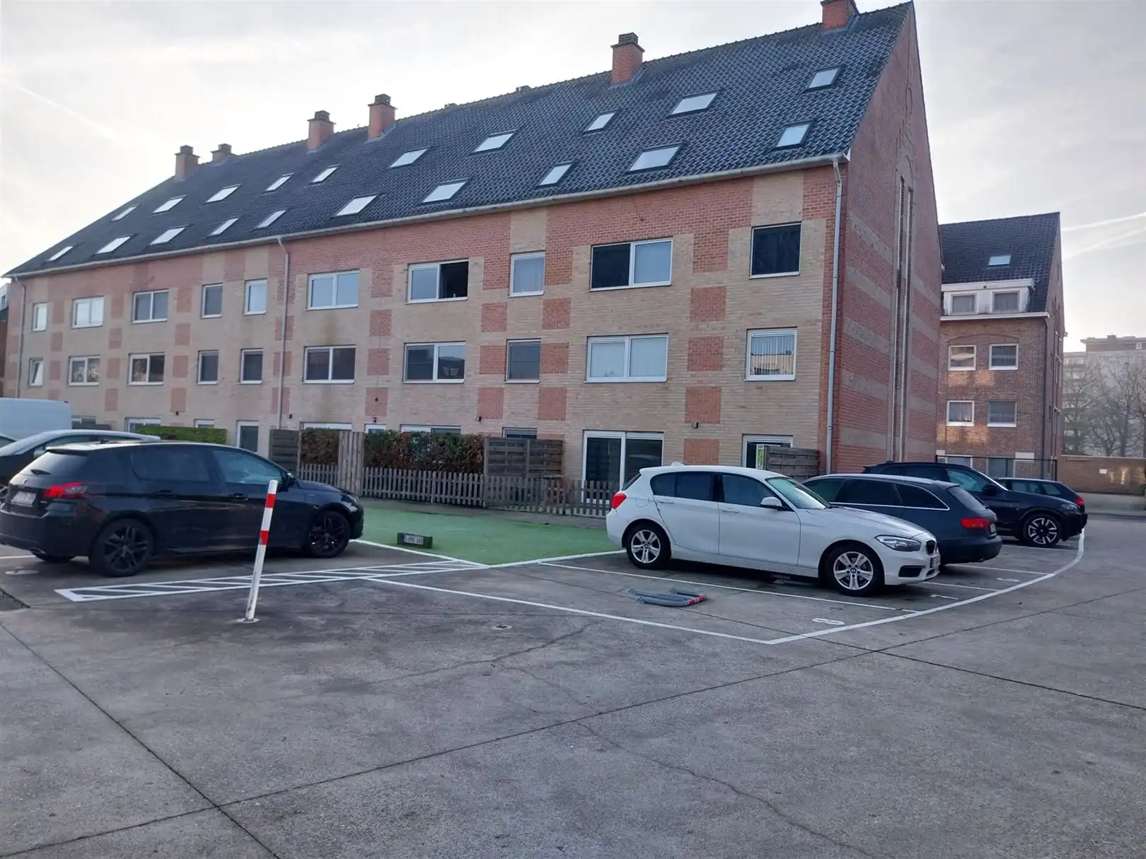TE HUUR: Gerenoveerd appartement met 1 slaapkamer én autostaanplaats in Hasselt! foto 10