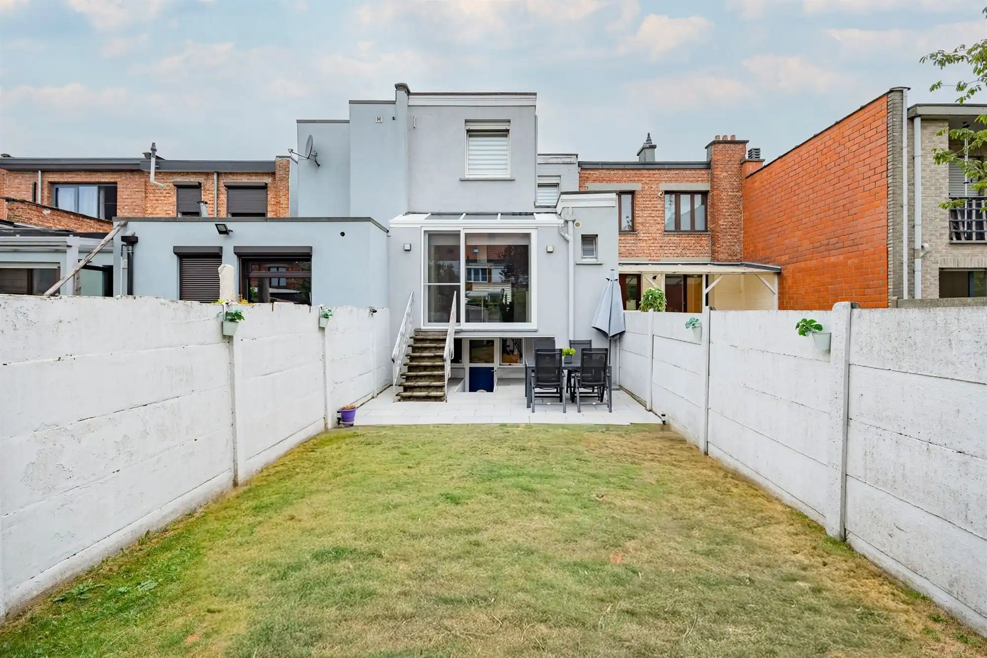Leuke instapklare woning met 3 slk, garage  en een zonnige tuin foto 12