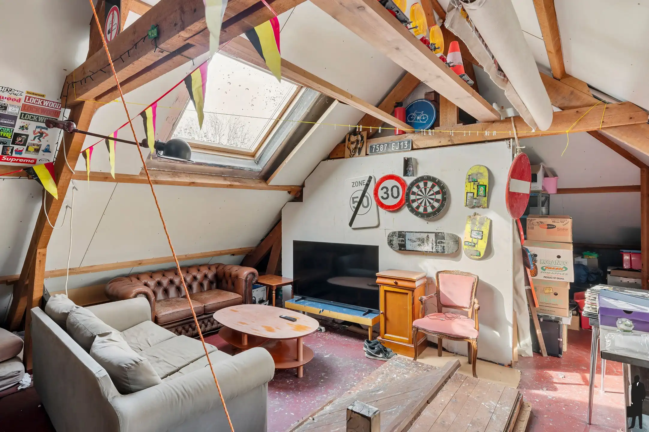 Ruime woning met zorgwoning foto 26