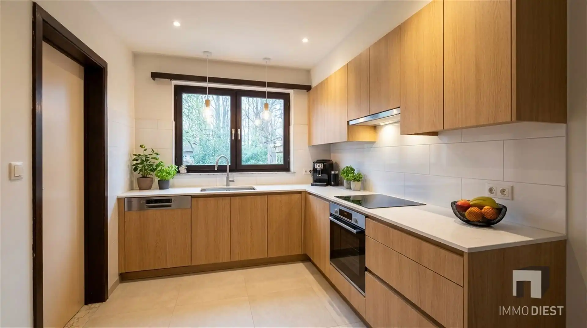 Te renoveren woning met 4 slaapkamers op Schellekensberg foto 9